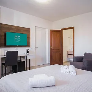 Pensión As 10 House, Olbia